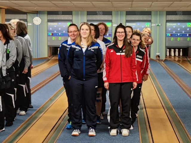 1. Frauen 22-23